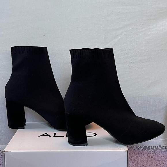 Black knit ankle booties / sock boots - Picture 4 of 6